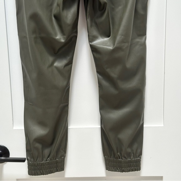 DEAR JOHN Jacey Super High Rise Cropped Jogger Pants - Picture 8 of 10